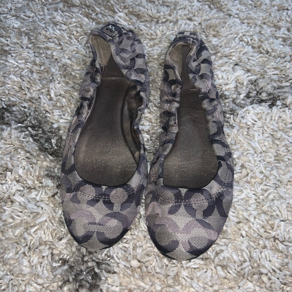 Women’s (used) Coach Ballet Flats Size 6